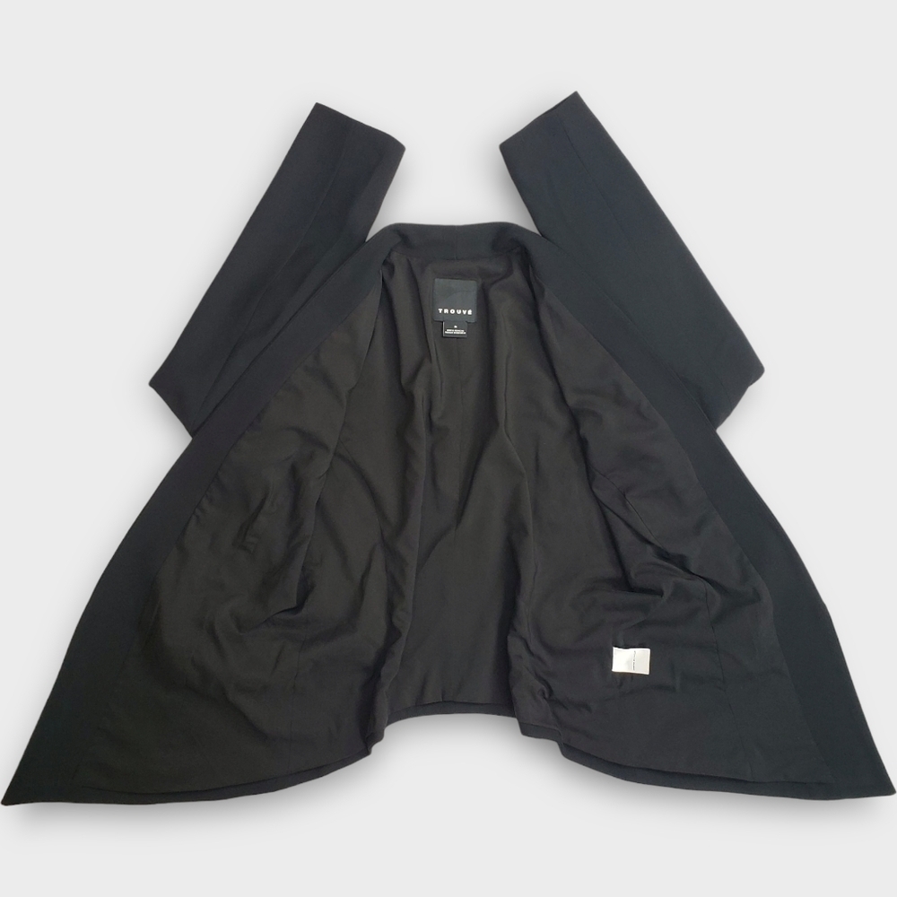 Trouve Black Collarless Cropped Back Blazer - Picture 9 of 12